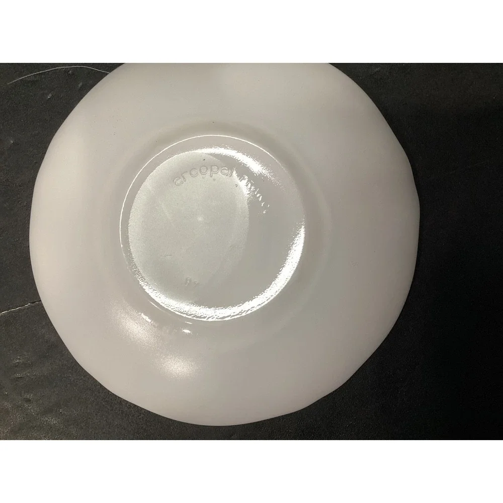 Arcopal France TRIANON IVORY Saucer Scalloped Swirls Milk‎ Glass 5 3/8